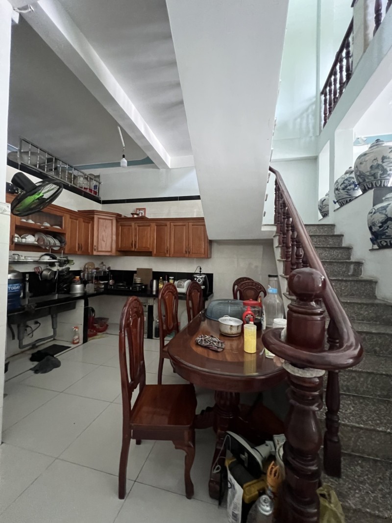 Bán nhà 2 Lầu MẶT TIỀN kinh doanh Hai Bà Trưng khu vực kinh doanh sầm uất - Ảnh 4